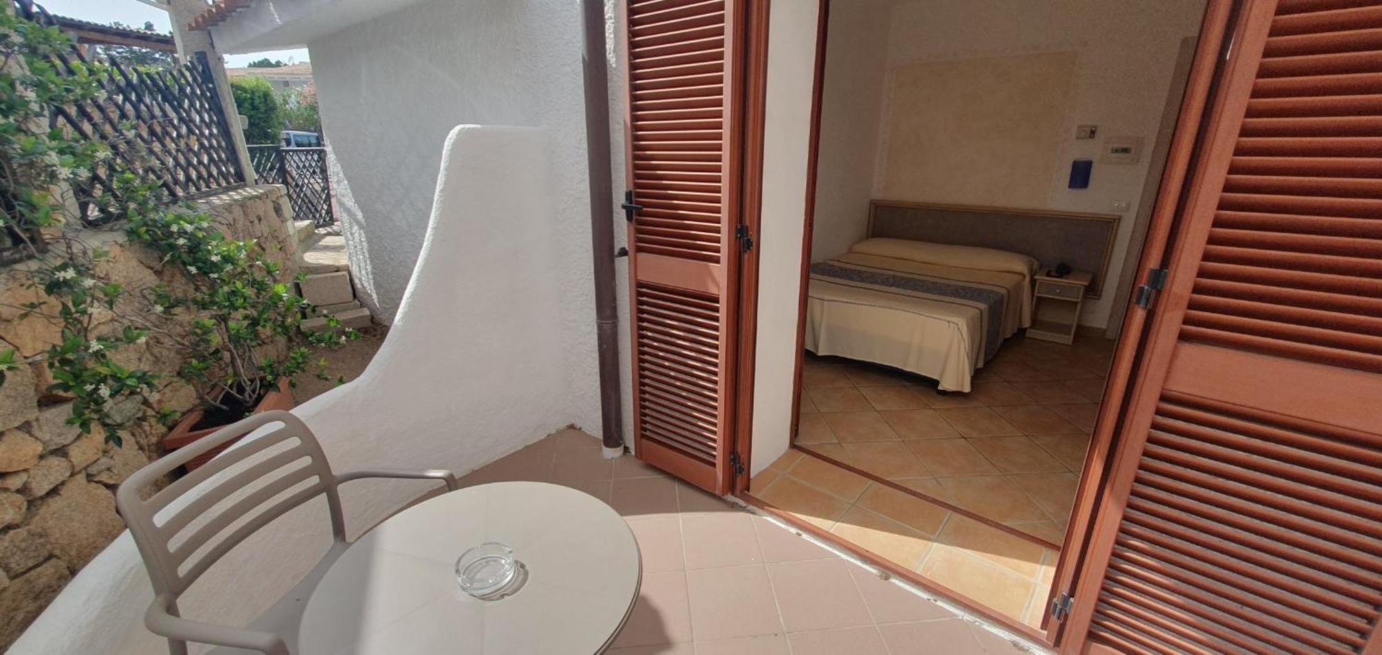 Hotel Mon Repos Baja Sardinia Exterior photo
